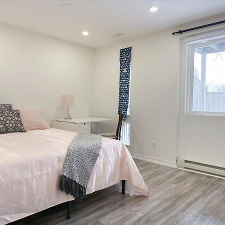 Cozy Room With Private Bath Near Don Mills Subway Toronto Exterior foto